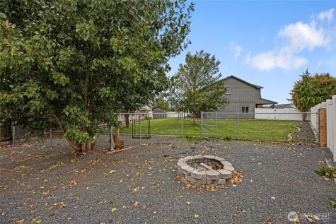 1059 July Court Moses Lake WA 98837