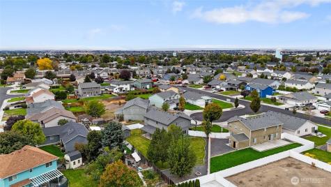 1059 July Court Moses Lake WA 98837