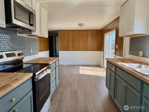 20 Meander Way Aberdeen WA 98520