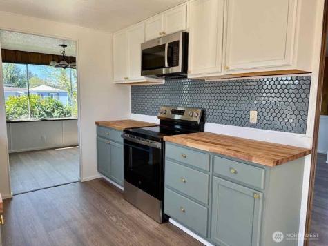 20 Meander Way Aberdeen WA 98520