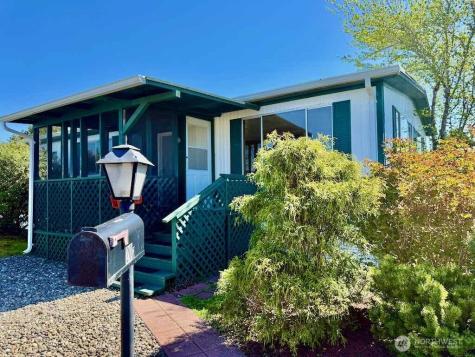 20 Meander Way Aberdeen WA 98520