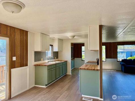 20 Meander Way Aberdeen WA 98520