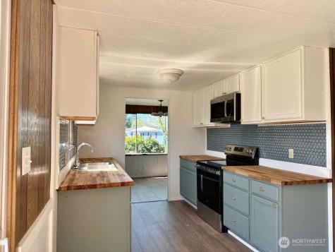 20 Meander Way Aberdeen WA 98520