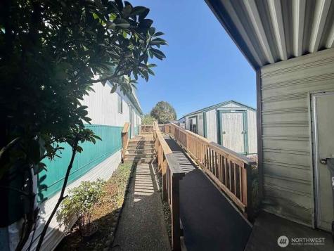 20 Meander Way Aberdeen WA 98520