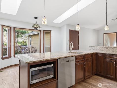 8127 Jamieson Court SW Olympia WA 98512