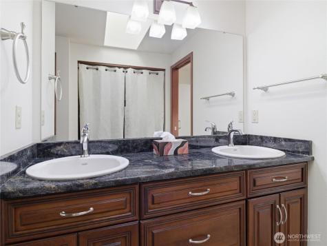 8127 Jamieson Court SW Olympia WA 98512