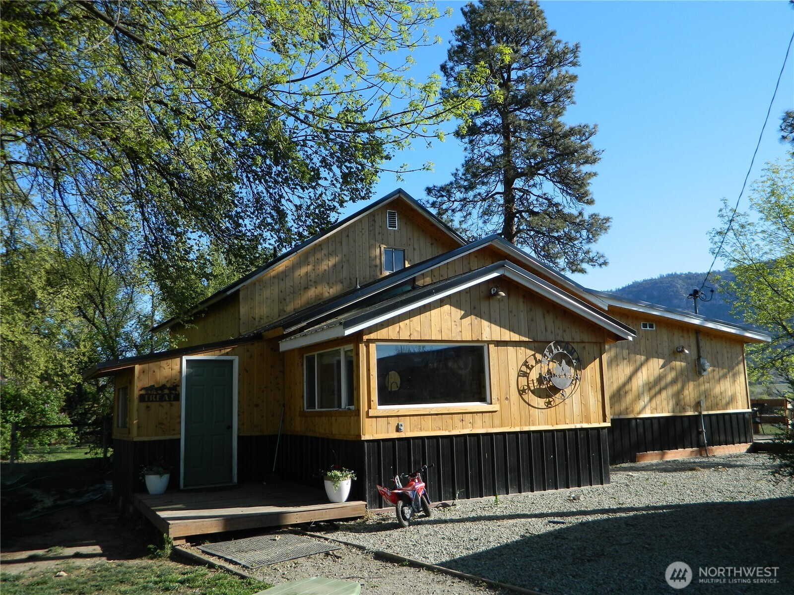 1650 Highway 7 Oroville WA 98844