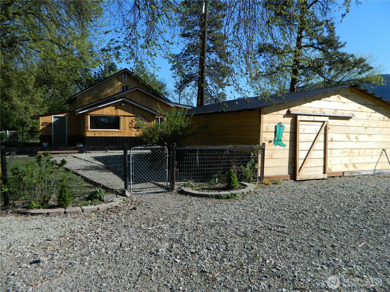 1650 Highway 7 Oroville WA 98844