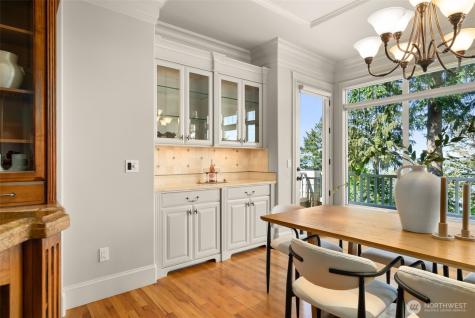 15889 25th Avenue SW Burien WA 98166