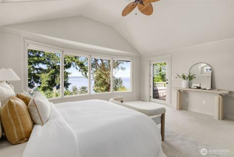 15889 25th Avenue SW Burien WA 98166