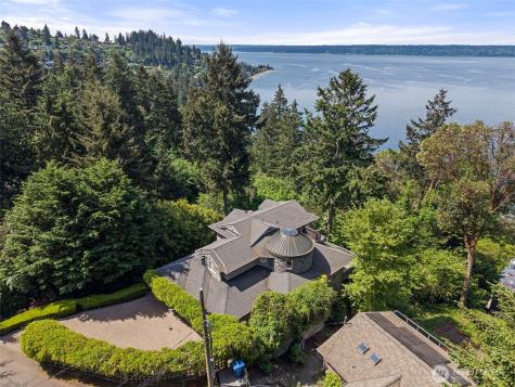 15889 25th Avenue SW Burien WA 98166