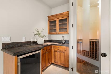 15889 25th Avenue SW Burien WA 98166