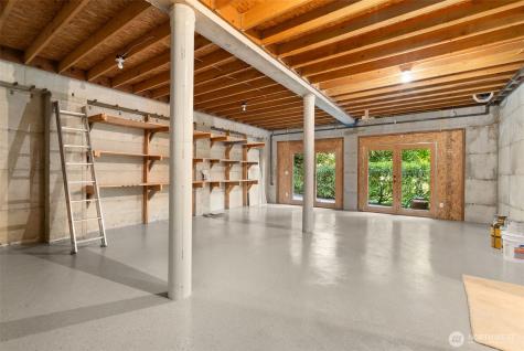 15889 25th Avenue SW Burien WA 98166