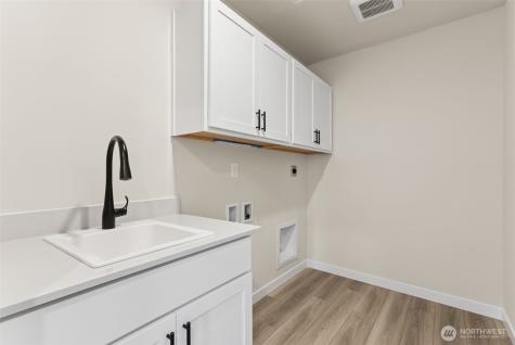 2037 NE Norseman Way Poulsbo WA 98370