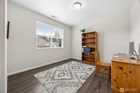 6513 Summerwood Drive E Puyallup WA 98373