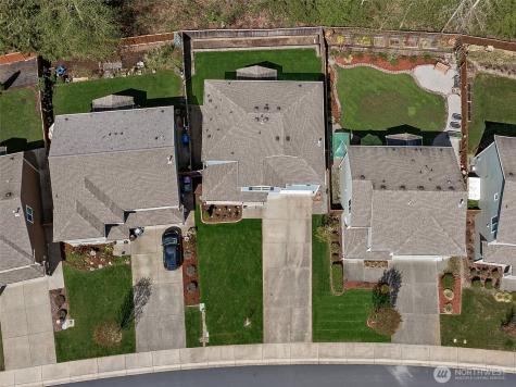 6513 Summerwood Drive E Puyallup WA 98373