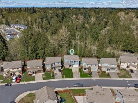 6513 Summerwood Drive E Puyallup WA 98373