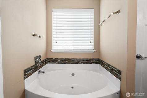 3828 20th Avenue NE Olympia WA 98506