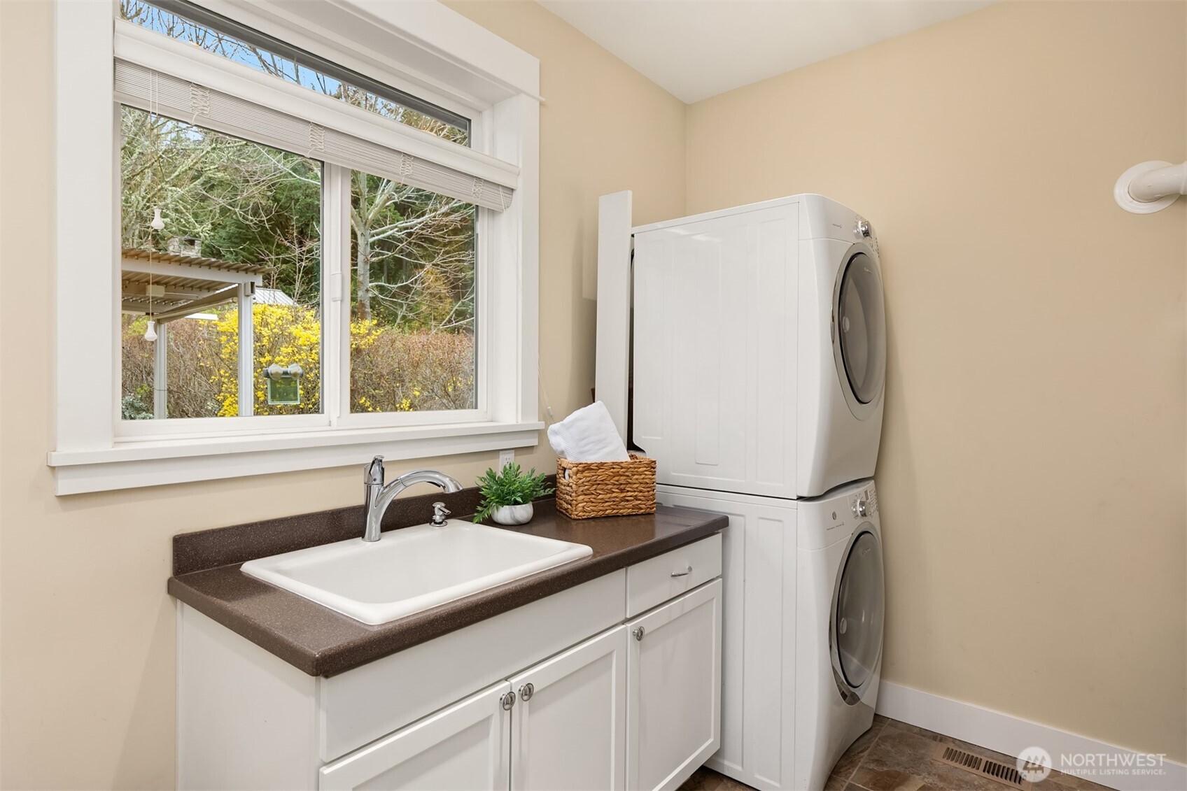 3450 Crystal Springs Drive NE Bainbridge Island WA 98110