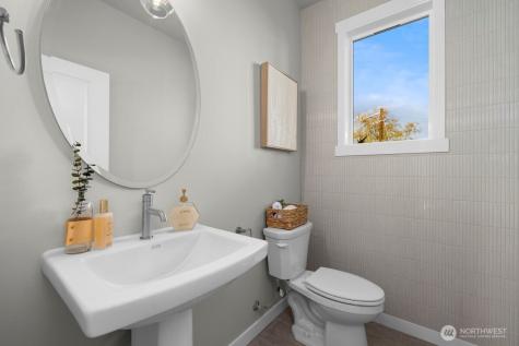 16823 Alder Way Lynnwood WA 98037