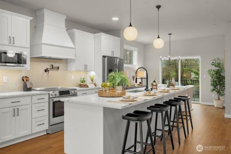 16823 Alder Way Lynnwood WA 98037