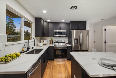 16802 NE 6th Place Bellevue WA 98008