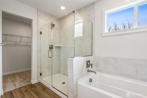 2055 NE Norseman Way Poulsbo WA 98370