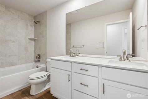 2055 NE Norseman Way Poulsbo WA 98370