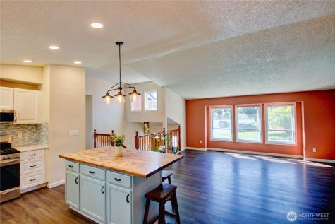 1120 SW 8th Avenue Oak Harbor WA 98277