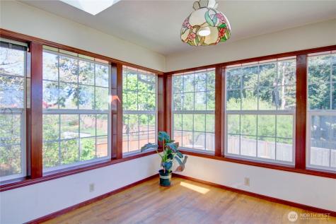 1120 SW 8th Avenue Oak Harbor WA 98277