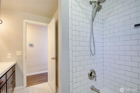 1120 SW 8th Avenue Oak Harbor WA 98277