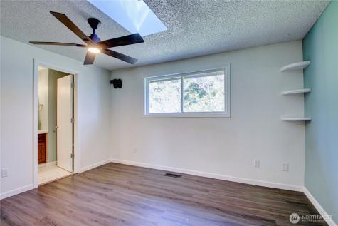1120 SW 8th Avenue Oak Harbor WA 98277