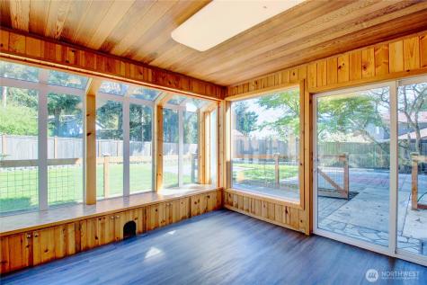 1120 SW 8th Avenue Oak Harbor WA 98277