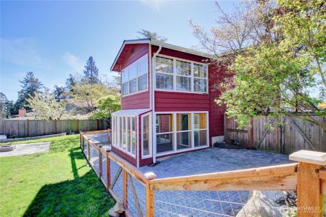 1120 SW 8th Avenue Oak Harbor WA 98277