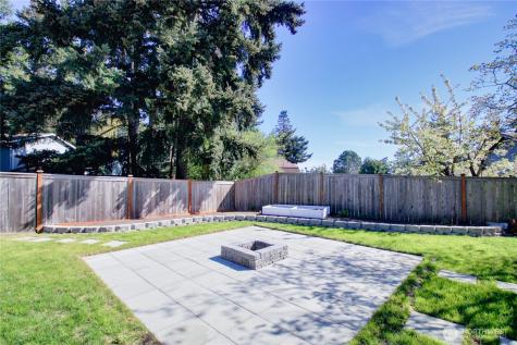 1120 SW 8th Avenue Oak Harbor WA 98277
