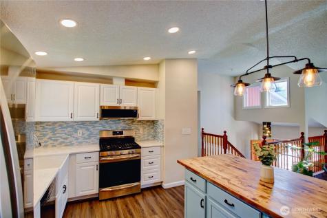 1120 SW 8th Avenue Oak Harbor WA 98277