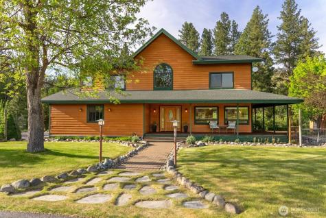 19 Mariposa Lane Winthrop WA 98862