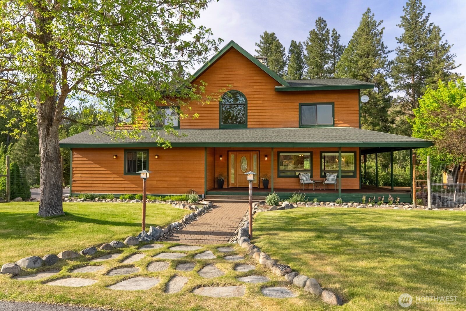 19 Mariposa Lane Winthrop WA 98862