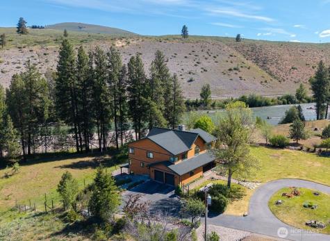 19 Mariposa Lane Winthrop WA 98862