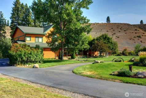 19 Mariposa Lane Winthrop WA 98862