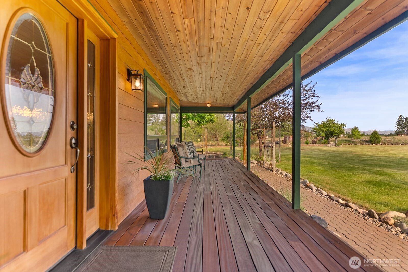 19 Mariposa Lane Winthrop WA 98862