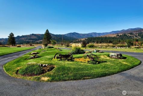 19 Mariposa Lane Winthrop WA 98862