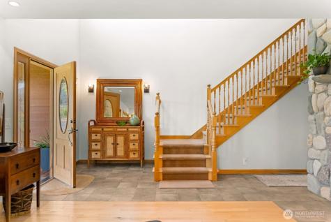 19 Mariposa Lane Winthrop WA 98862