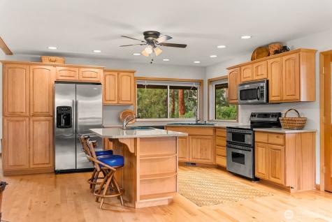 19 Mariposa Lane Winthrop WA 98862
