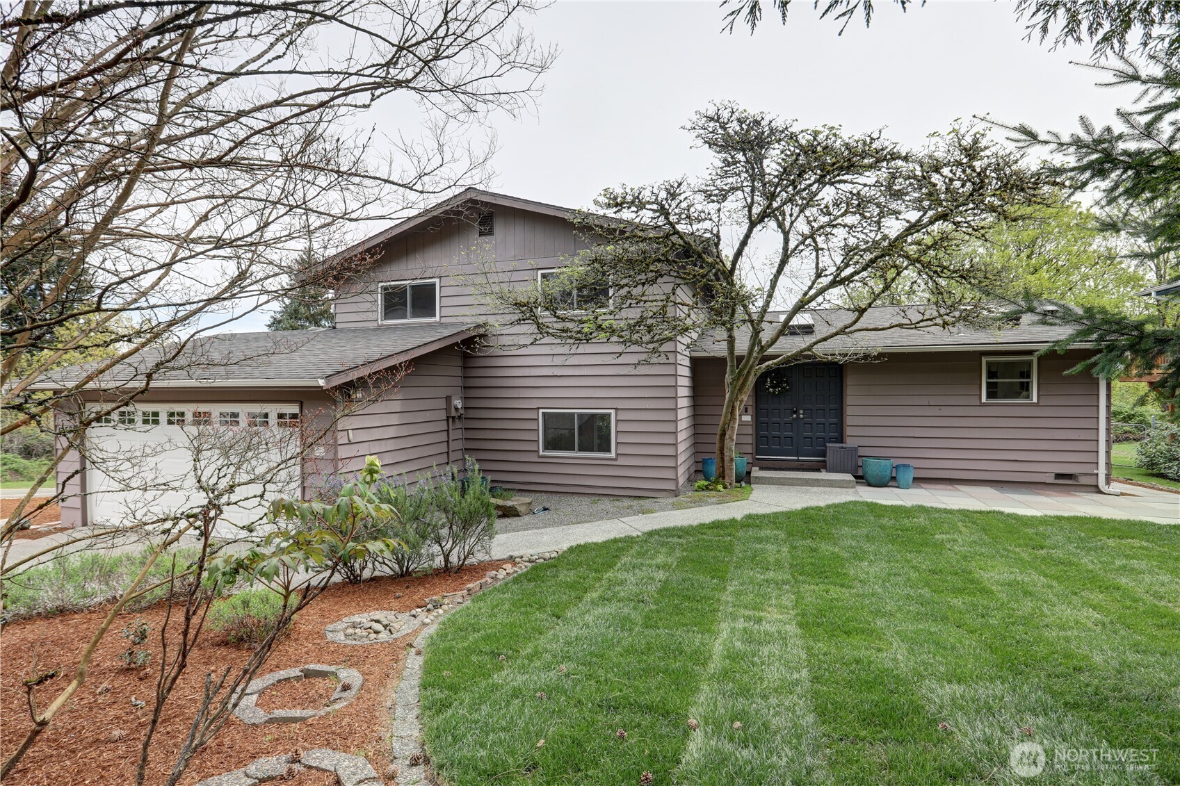 13528 95th Avenue NE Kirkland WA 98034