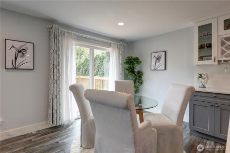 13528 95th Avenue NE Kirkland WA 98034