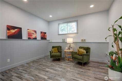 13528 95th Avenue NE Kirkland WA 98034