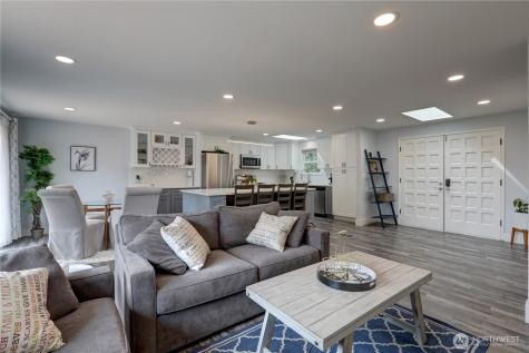 13528 95th Avenue NE Kirkland WA 98034