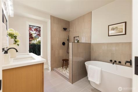 6807 57th Street NE Marysville WA 98270