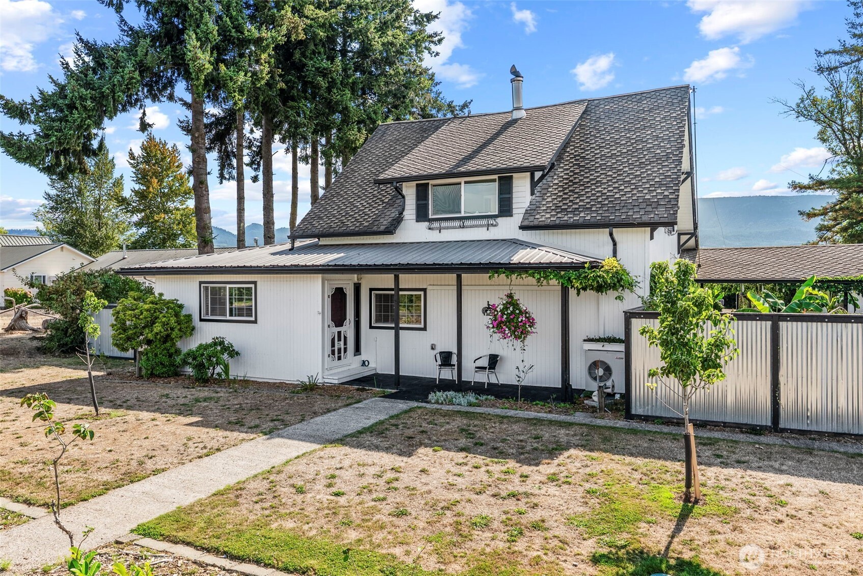 10 E Sunny Sands Road Cathlamet WA 98612